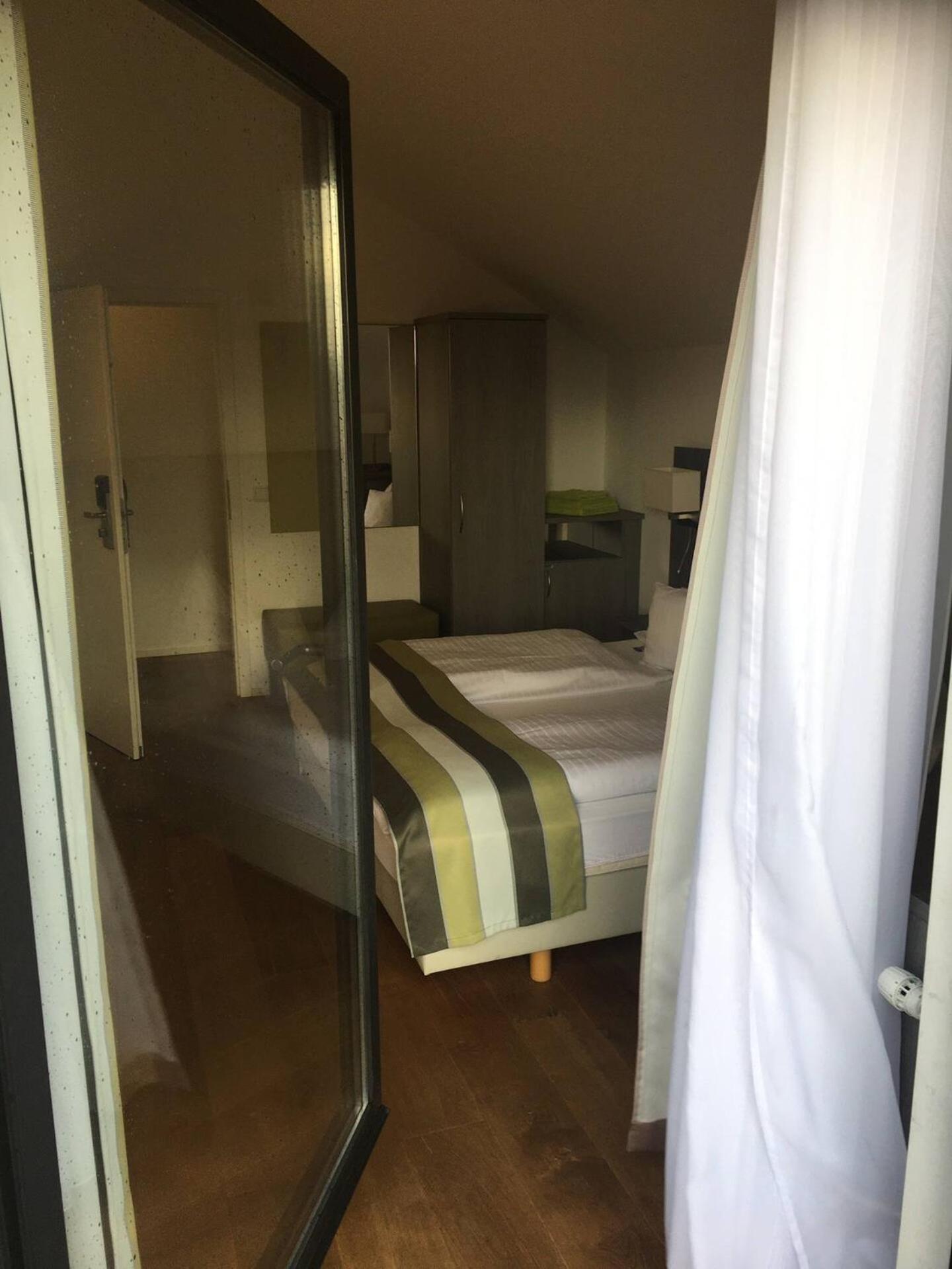 Two-Bedroom Two-Bathroom Apartment Sea View
